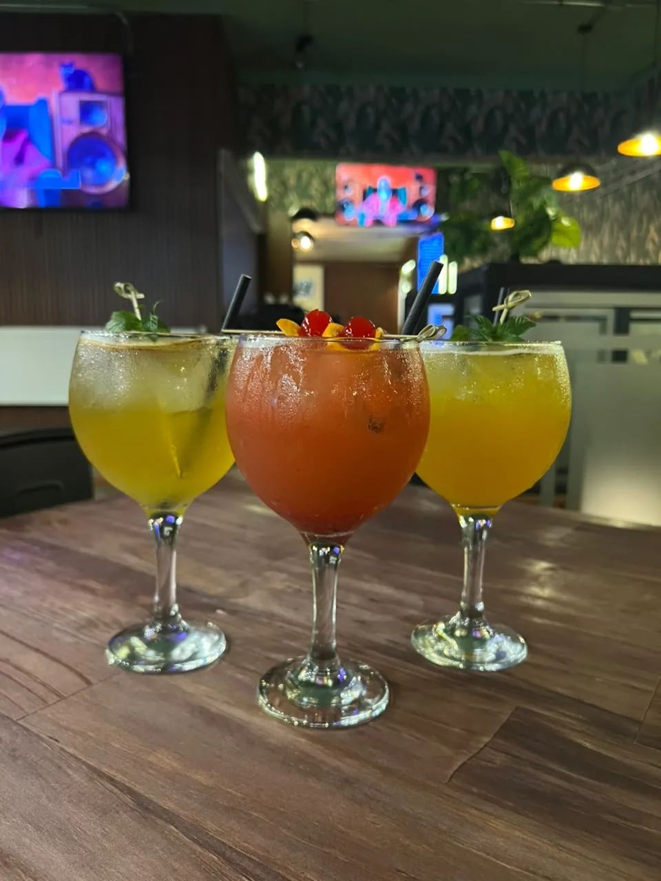 Coctelería BRAVA